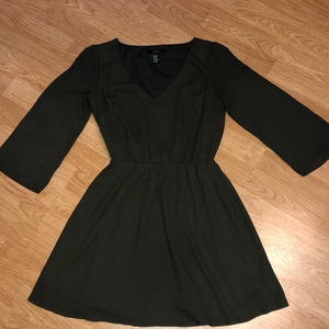 Forever 21 V-Neck Dress Green XS‎